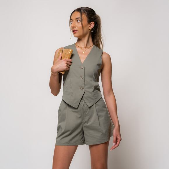 Steve Madden Anida Preppy Pleated Summer Shorts - Size L - Picture 7 of 8